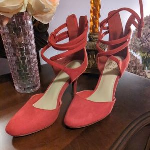 New Gorgeous Comfortable Ladies Red Pumps Size 6.5 By Impo